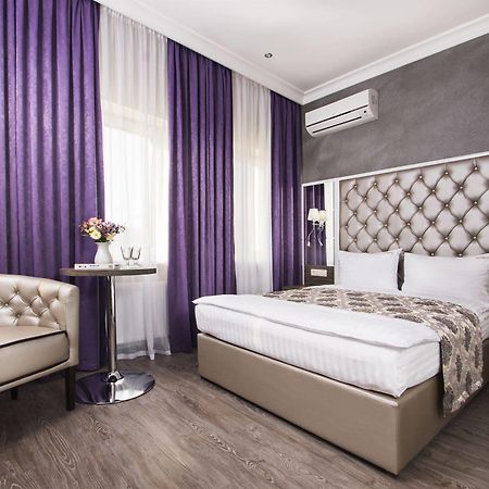 Bonapart Hotel By Uhm Κίεβο Εξωτερικό φωτογραφία