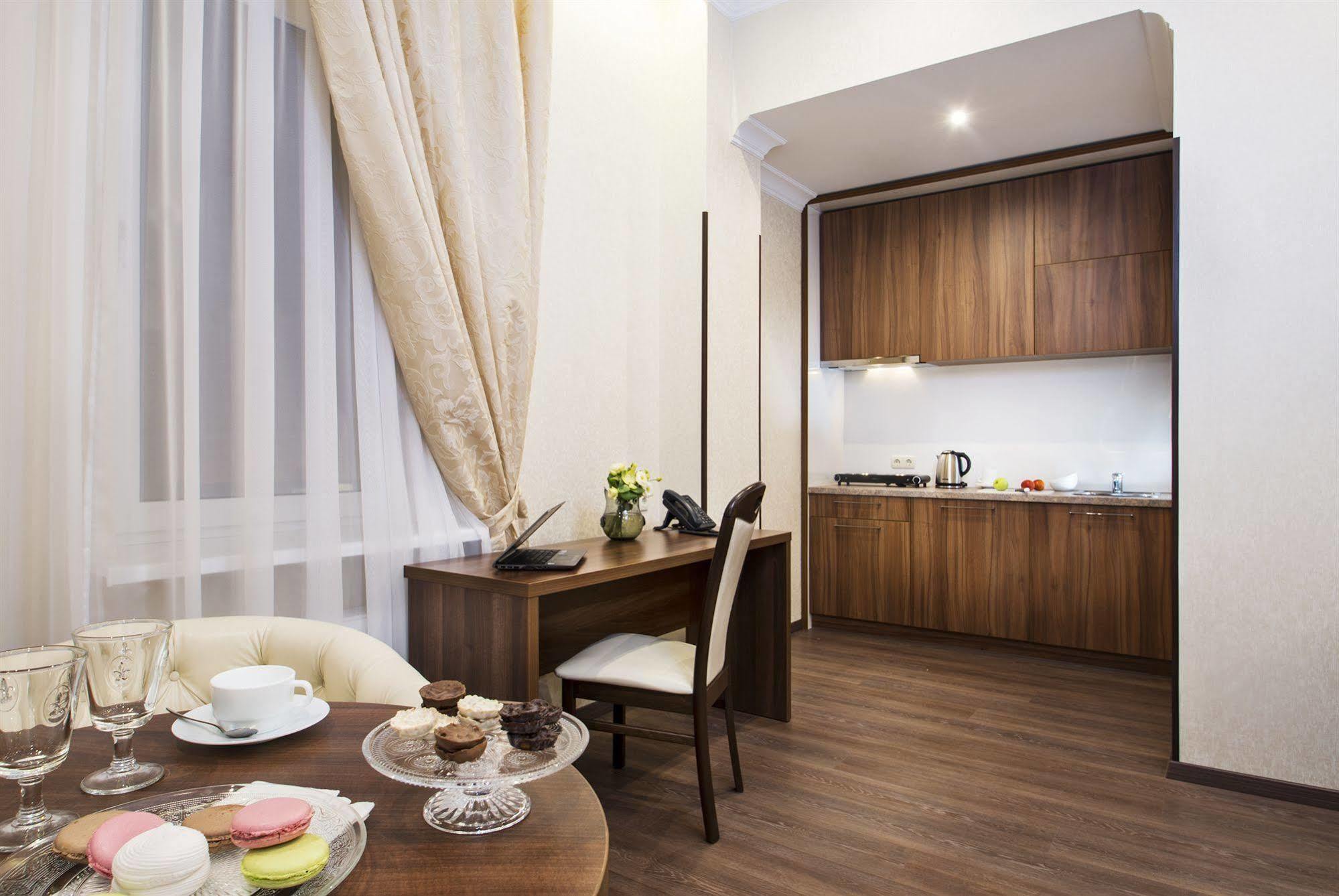 Bonapart Hotel By Uhm Κίεβο Εξωτερικό φωτογραφία