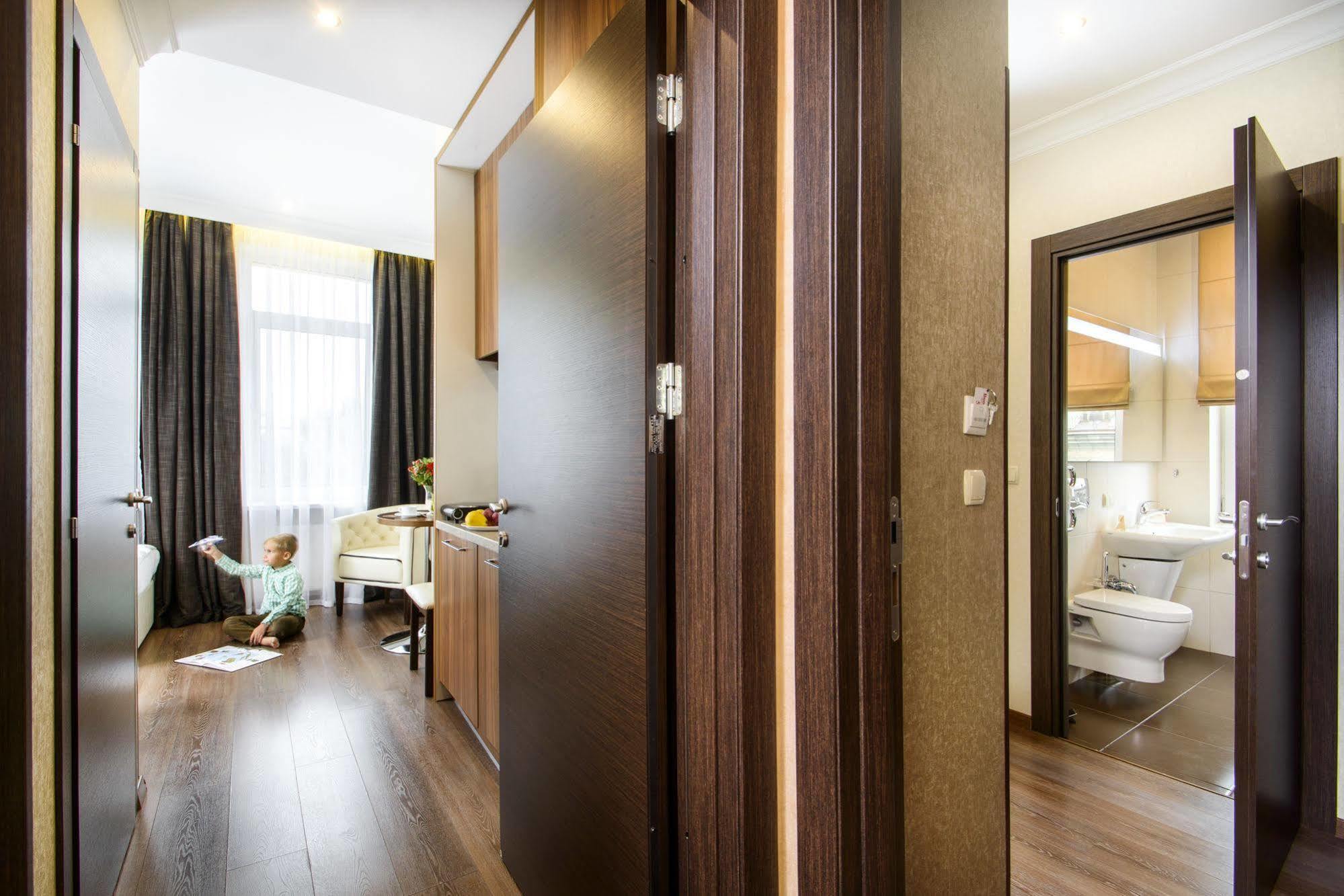 Bonapart Hotel By Uhm Κίεβο Εξωτερικό φωτογραφία