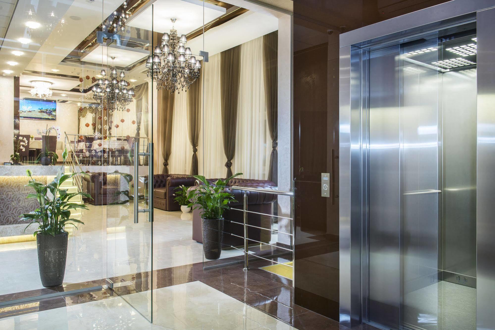 Bonapart Hotel By Uhm Κίεβο Εξωτερικό φωτογραφία