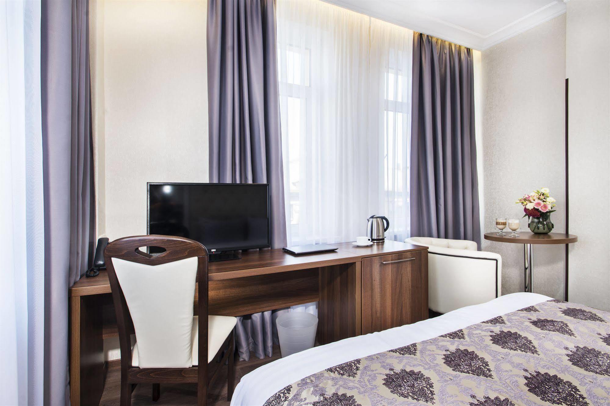 Bonapart Hotel By Uhm Κίεβο Εξωτερικό φωτογραφία