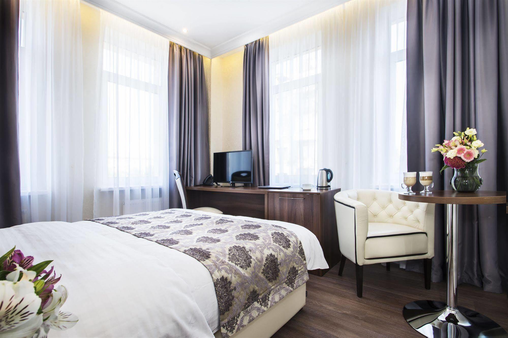 Bonapart Hotel By Uhm Κίεβο Εξωτερικό φωτογραφία