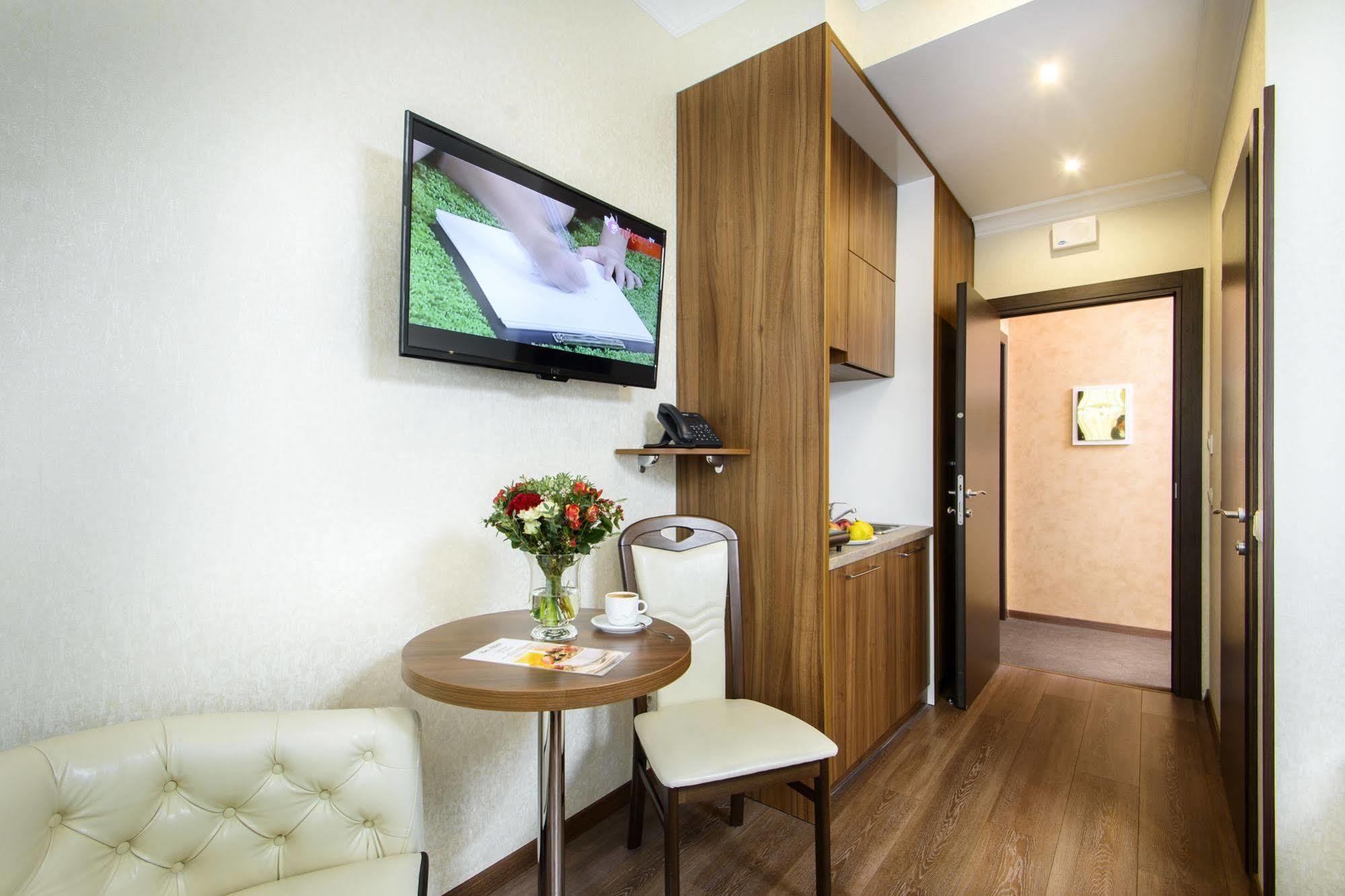 Bonapart Hotel By Uhm Κίεβο Εξωτερικό φωτογραφία